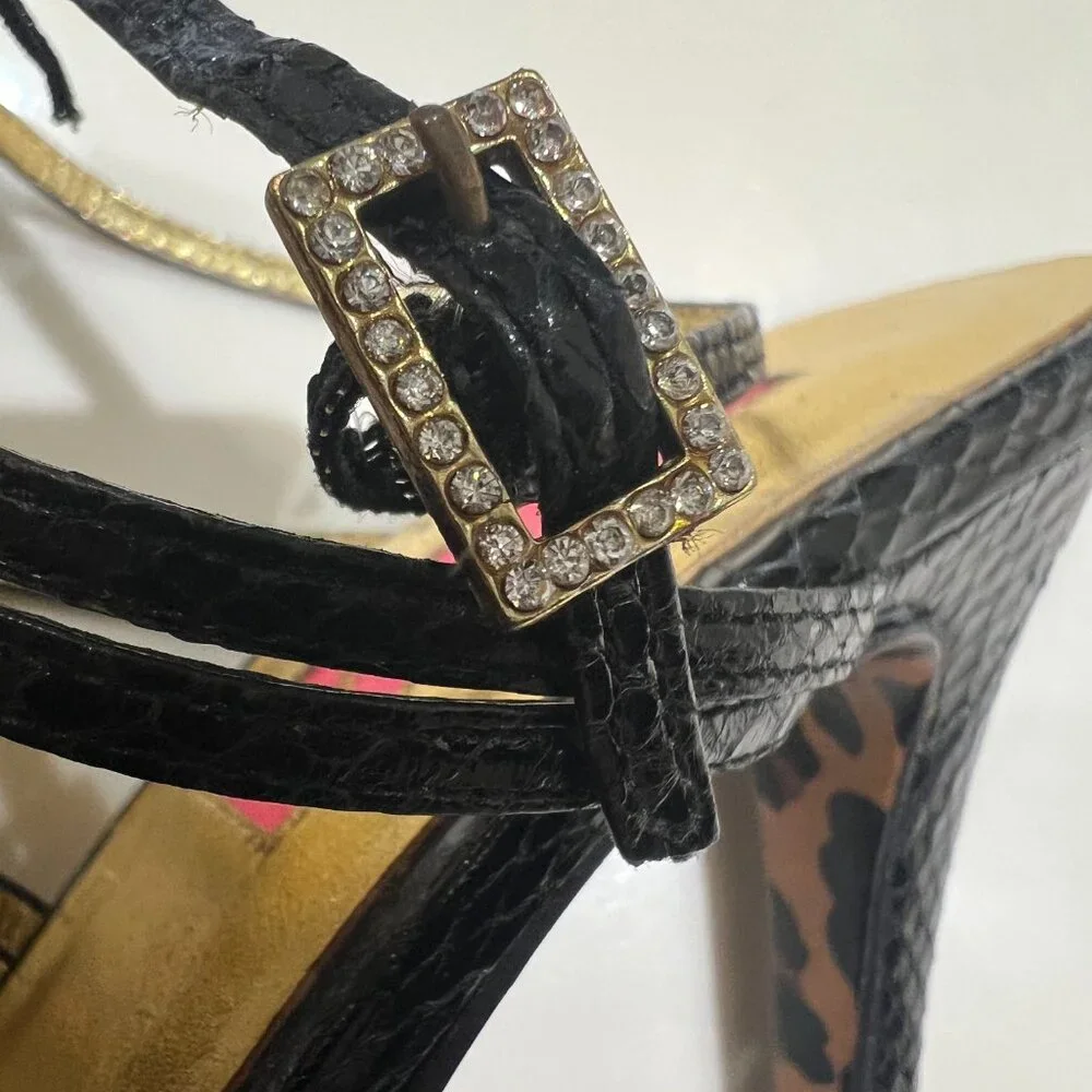 Betsy Johnson Vero Cuoio Soles Black & Gold Fringed Strappy Heels SIZE 6.5 M - Picture 10 of 12